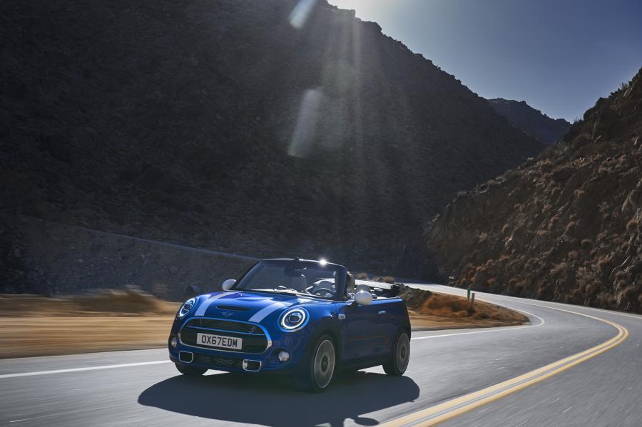  Mini Cooper S Cabrio (F57) 2018 года  (WW) (фото 43 из 222)